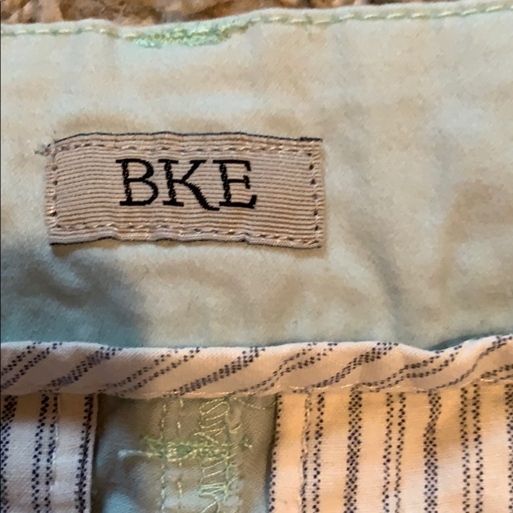 Shorts - Picture 4 of 8